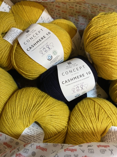 It's Crochet, Knit & Natter 10: New Year, New Yarn, New Thread!