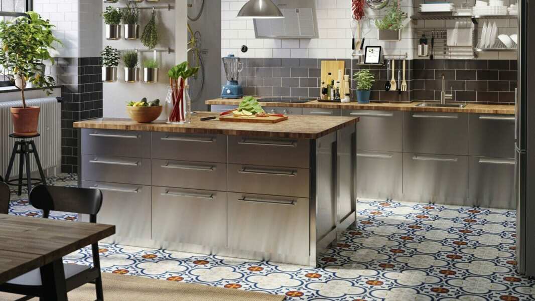 New kitchen units. Everything dates, what will date least?