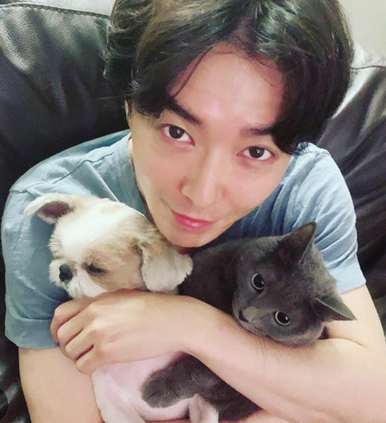 MsLatté’s Daebak Cybercafé (Kdrama addicts #38): Where we’re still reeling from the 2022 top 5 scoring Jdrama First Love v Alchemy of Souls kerfuffle. What can I say? Takeru Satoh broke our scoring rubric.