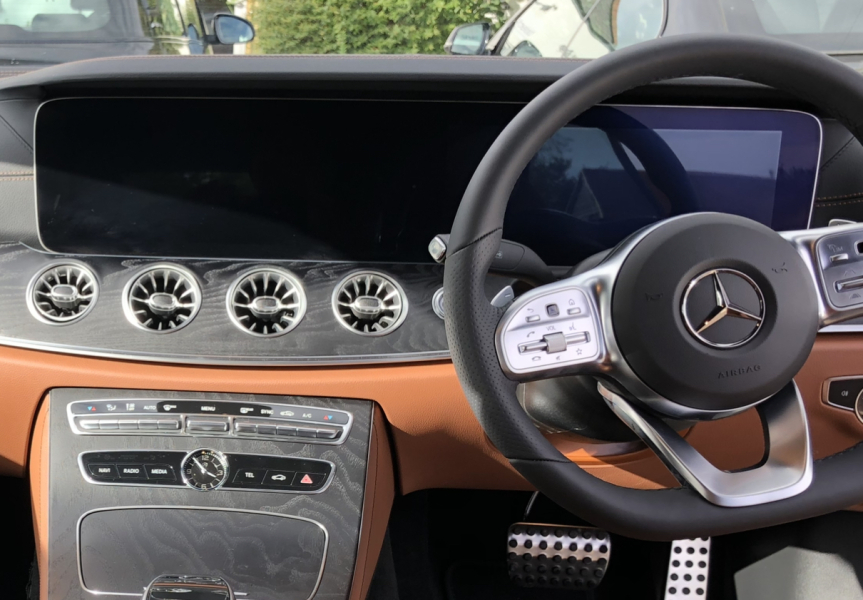 Can anyone identify this model of car for me please?