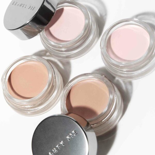 Concealer before foundation or foundation before concealer