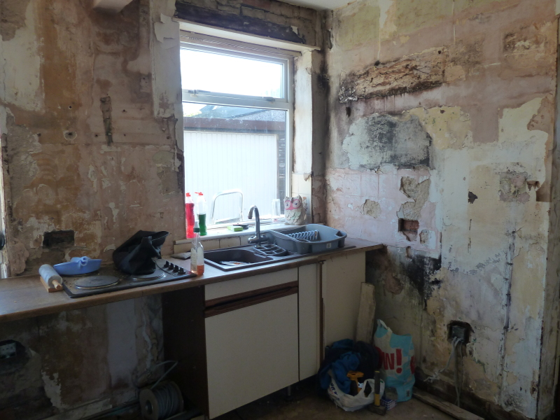 To think I can fit a kitchen with no DIY skills