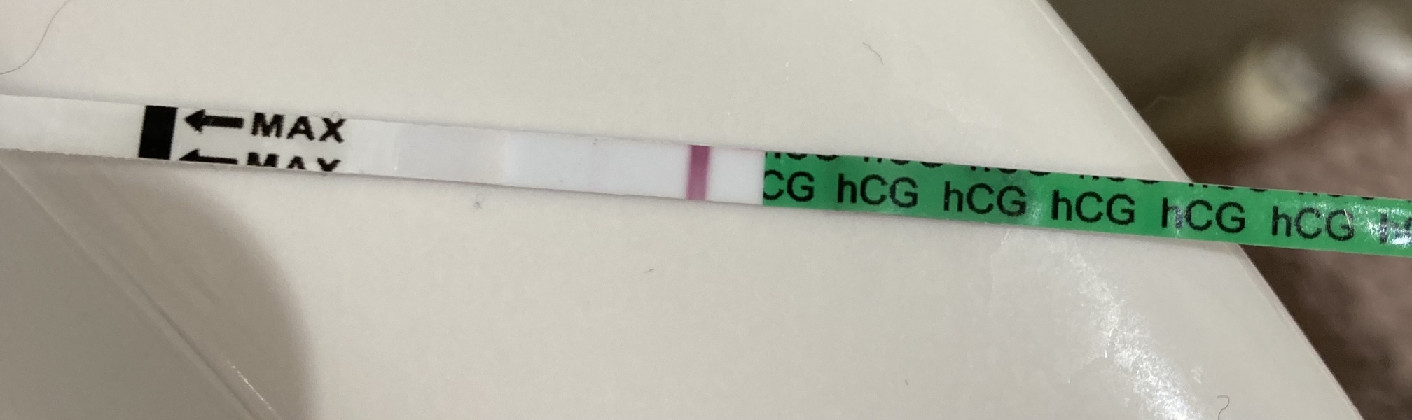 Line eyes - 9dpo