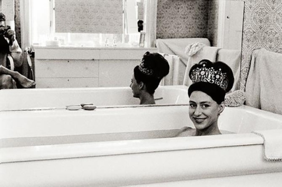 Tiara-gate unveiled (shameless pun) 