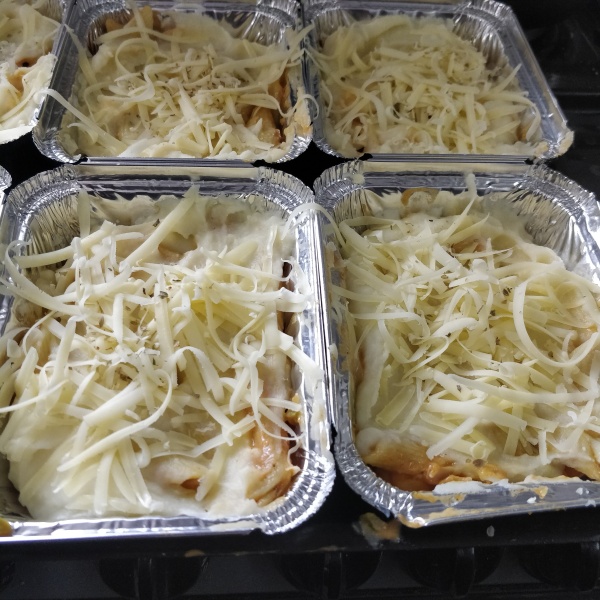 When you have a day out, do you eat out or take a pack-up? 