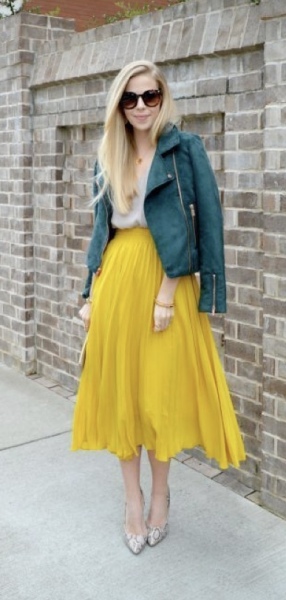 What would you wear with this skirt?