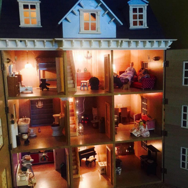 Does anyone have a dolls house? As a hobby?