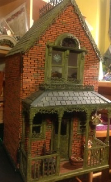 Does anyone have a dolls house? As a hobby?