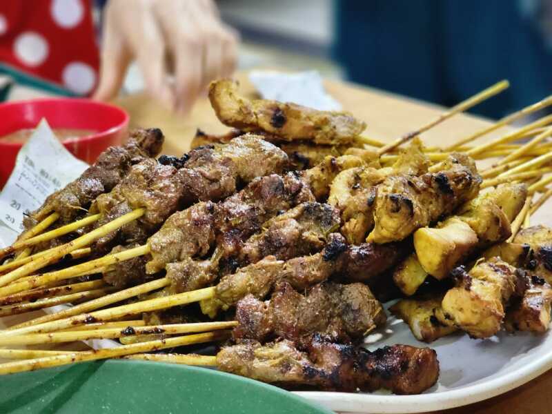 Thread 4 - TalkExiles: "The Planet Goes On Being Round"