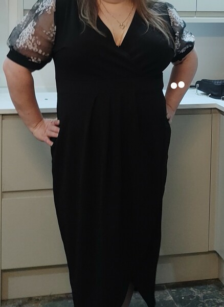 Dress help for size 22 big belly. 