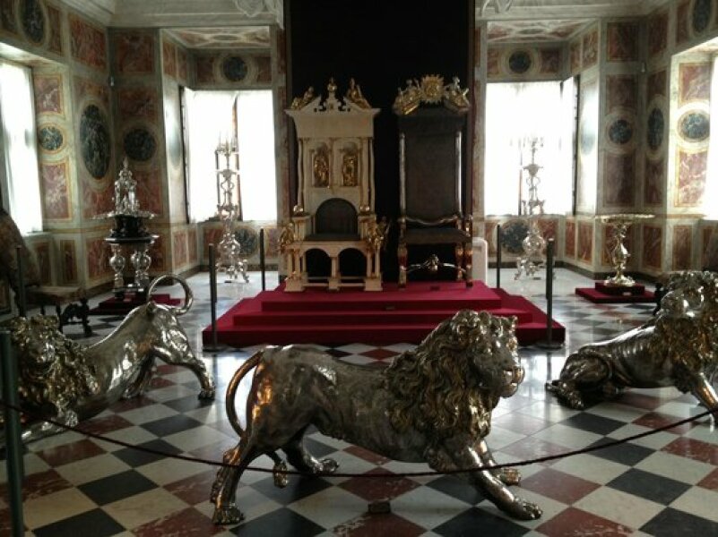 Royal Style: keep the Erdem, but bring on the tiaras! 