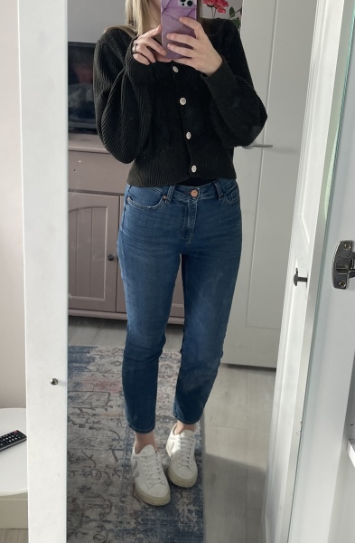 Not skinny jeans, not mom jeans