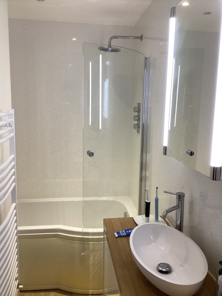 Please show me your bathroom wall panels!