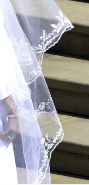Tiara-gate unveiled (shameless pun) 