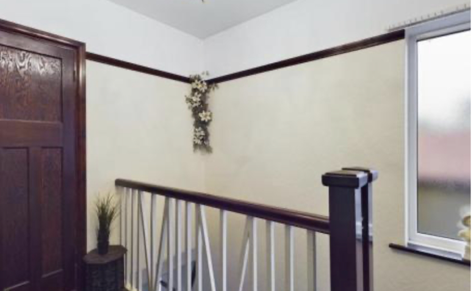 Lead paint - would this put you off buying a house? Photos attached 