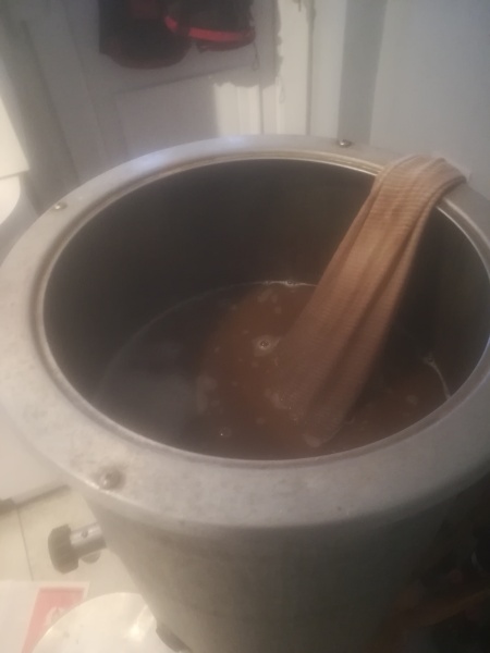 Thread 4 - TalkExiles: "The Planet Goes On Being Round"