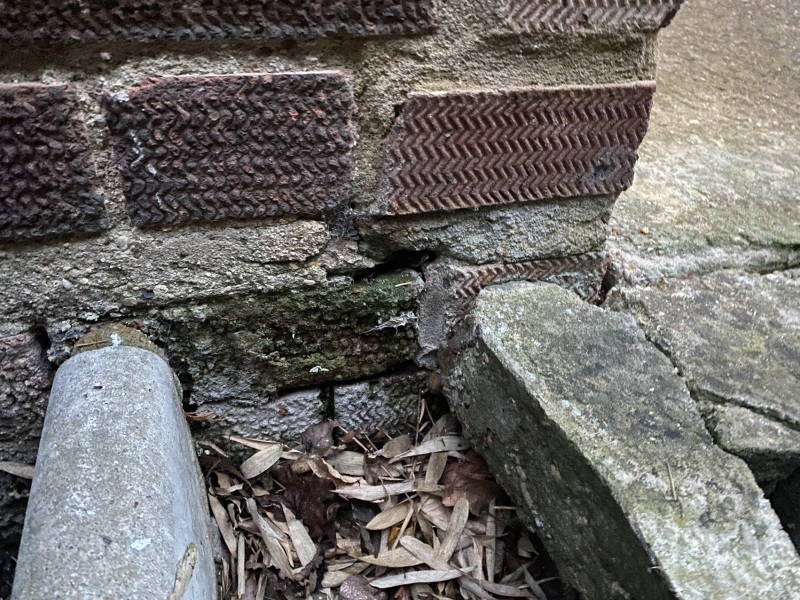 Is this a hole in my damp proof course?