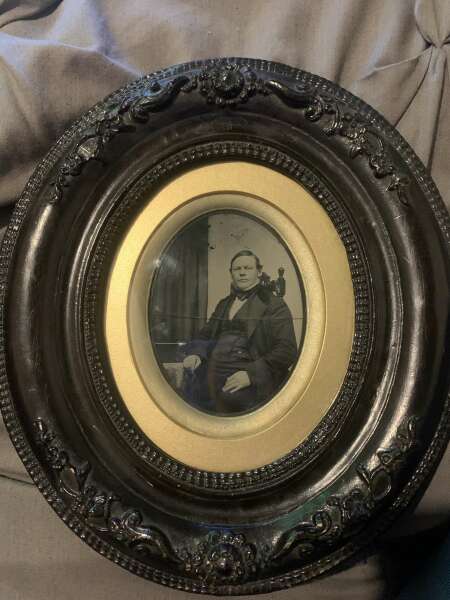 Daguerreotype portraits with some historical background