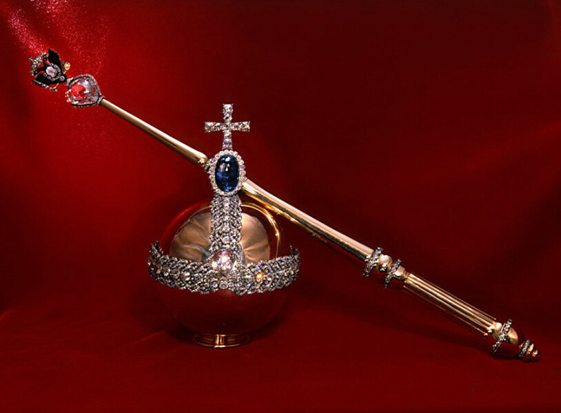 Royal Style: keep the Erdem, but bring on the tiaras! 