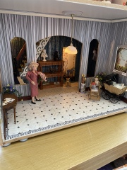 Does anyone have a dolls house? As a hobby?