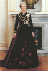 Royal Style: keep the Erdem, but bring on the tiaras! 