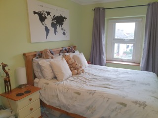 How do you dress your bed