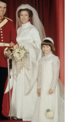 Tiara-gate unveiled (shameless pun) 