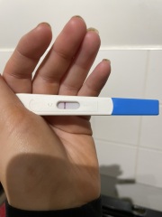 Can anyone see a line or line eyes ??