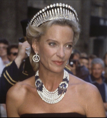 Royal Style: keep the Erdem, but bring on the tiaras! 