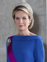 Royal Style: Make Do and Mend, or Go Big and Spend?.