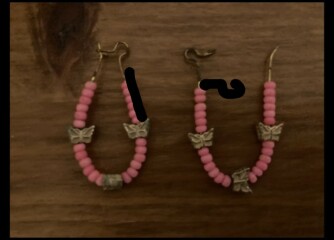 Am I a complete idiot - or do these earrings not fasten?