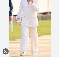 Which shoes with wide leg trousers? With link