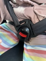 Please help me with this clasp on JOIE CARSEAT. Pics included