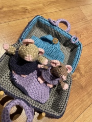 It's Crochet, Knit & Natter 10: New Year, New Yarn, New Thread!