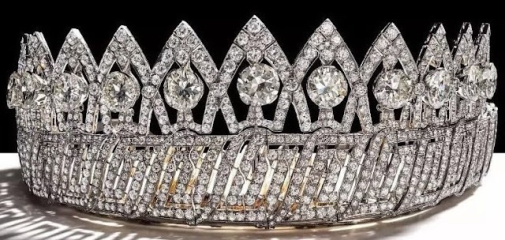 Royal Style: Make Do and Mend, or Go Big and Spend?.