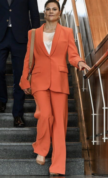 Royal Style: Quality jewellery, quality clothes and maybe a bit of Quality Street 