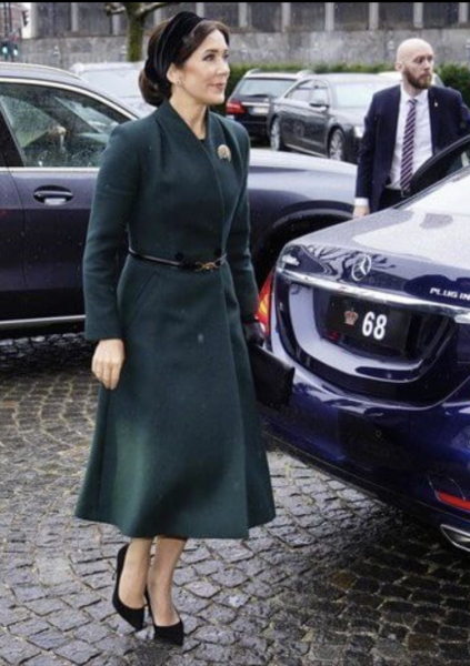 Royal Style: Quality jewellery, quality clothes and maybe a bit of Quality Street 