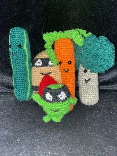 Is anyone able to recommend an app where I might be able to edit my crochet veg into a supermarket?