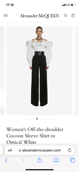 Les Parisiennes des Mamansnet: JesusFlo Superstar in a Back Lit Kaftan (Toyboy Not Included)