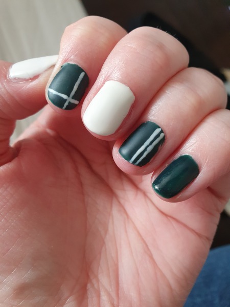 Can i see your nails?? ❤️ 