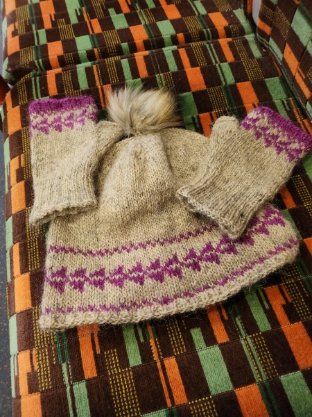 It's Crochet, Knit & Natter 10: New Year, New Yarn, New Thread!