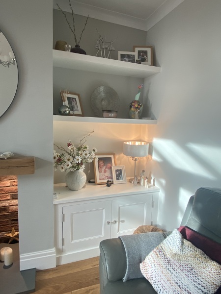Alcove cabinets 