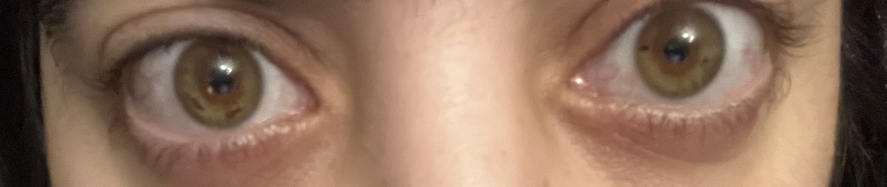 I'm 40 and I don't know what colour my eyes are! Photos