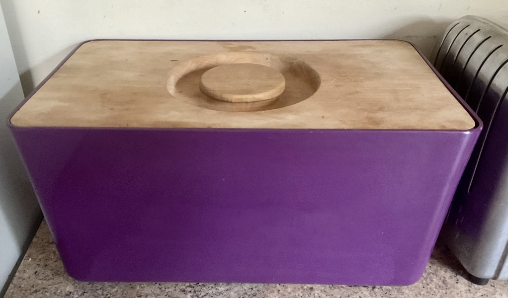 Show me your bread bin!