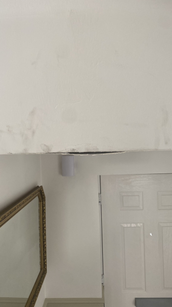 Dunelm delivery has damaged my walls