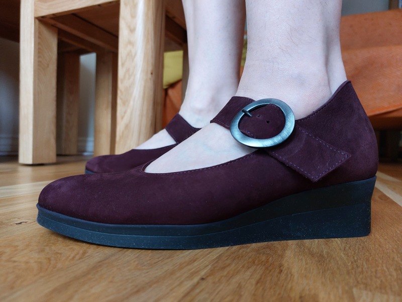 Flat wedding shoes / sandals