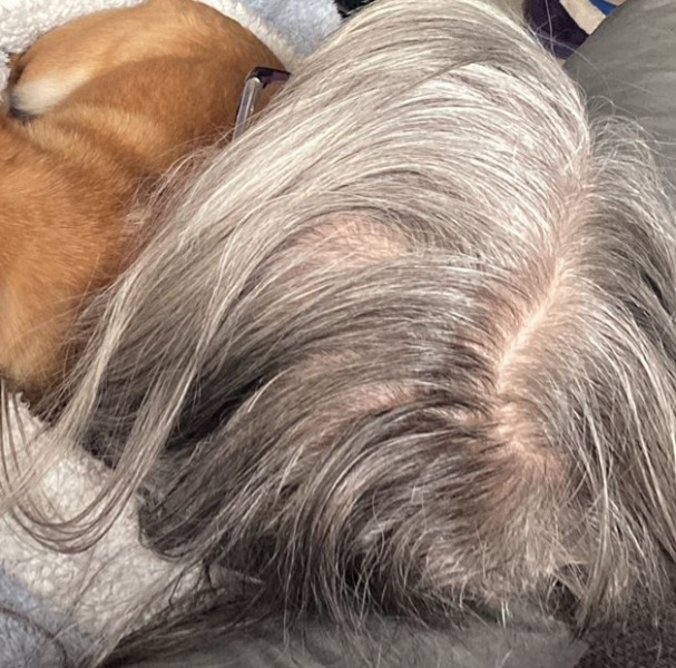 I've just seen the back of my (grey) head 