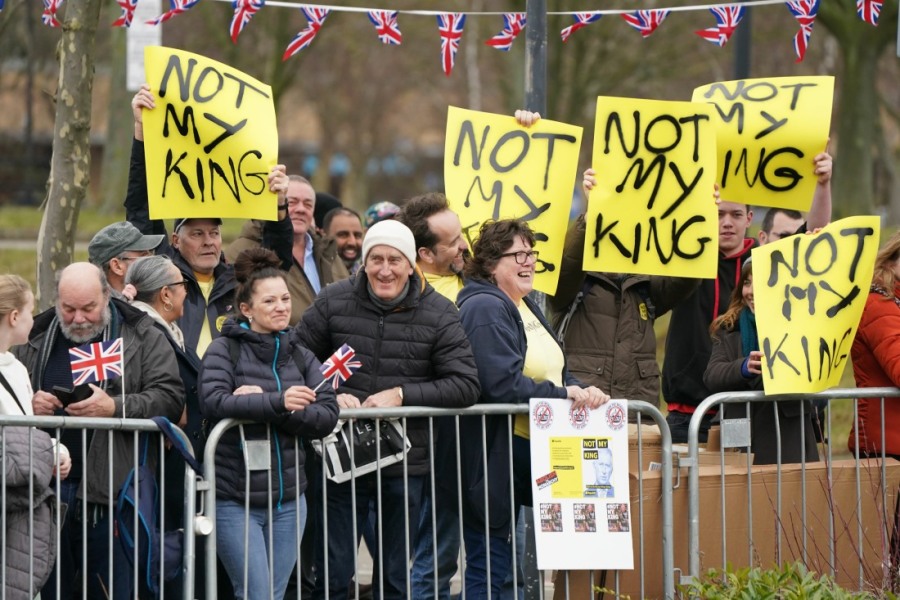 Anti Charles protests on foodbank visit