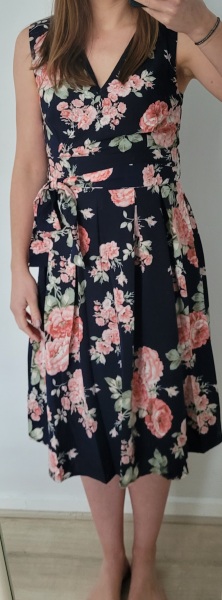 Anyone else hate midi dresses?
