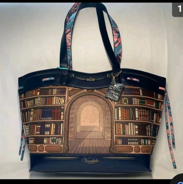 What handbag do you have?!